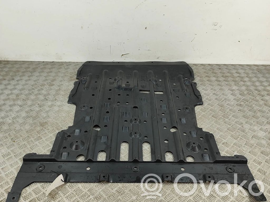 Engine splash shield/under tray   SC2E3102170
