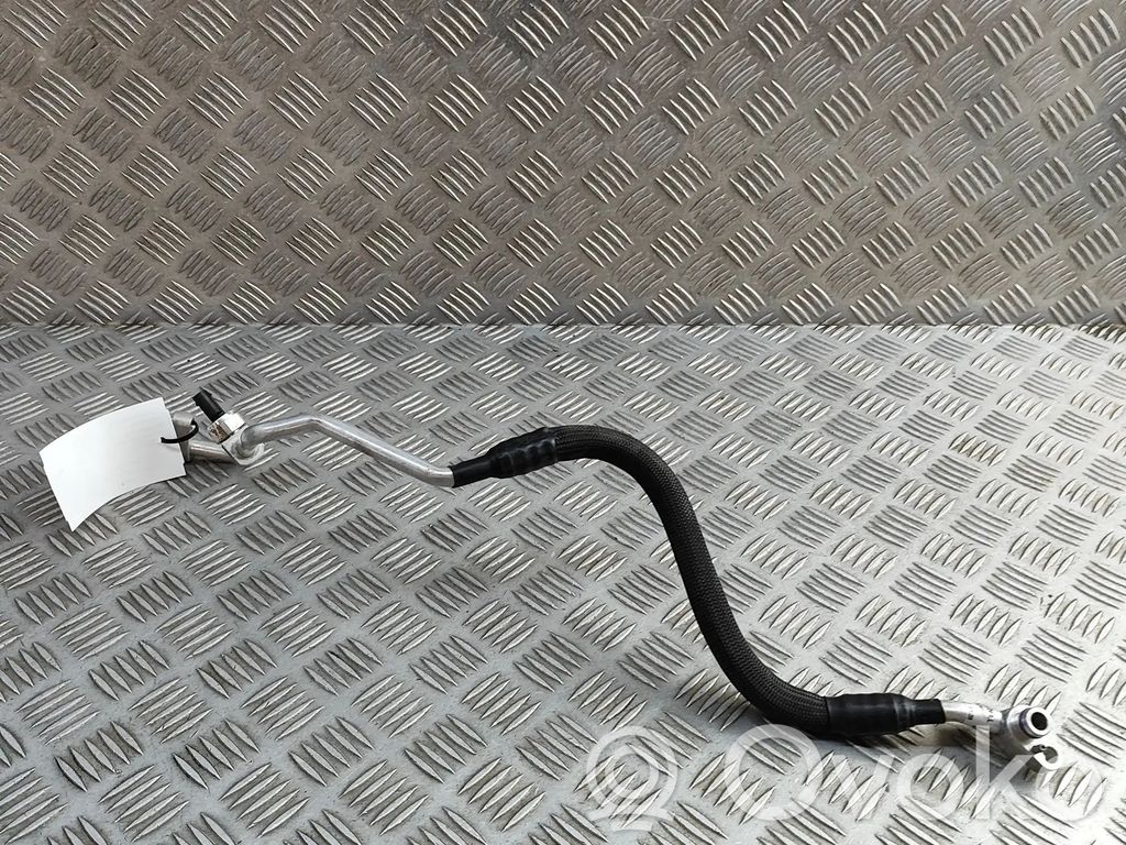 Audi E-tron GT Ilmastointilaitteen putki (A/C) 