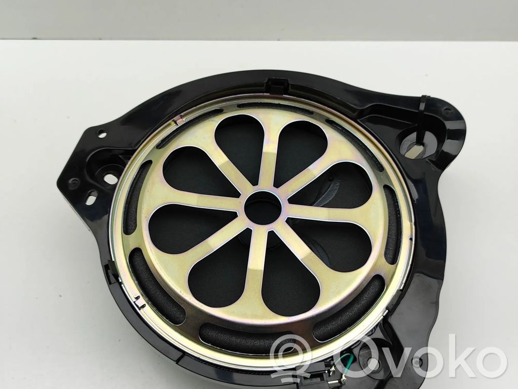 Mercedes-Benz EQC Subwoofer 