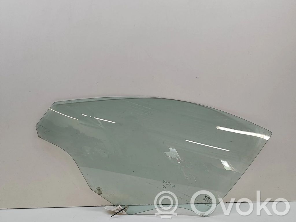 Chevrolet Captiva Front door window glass four-door 