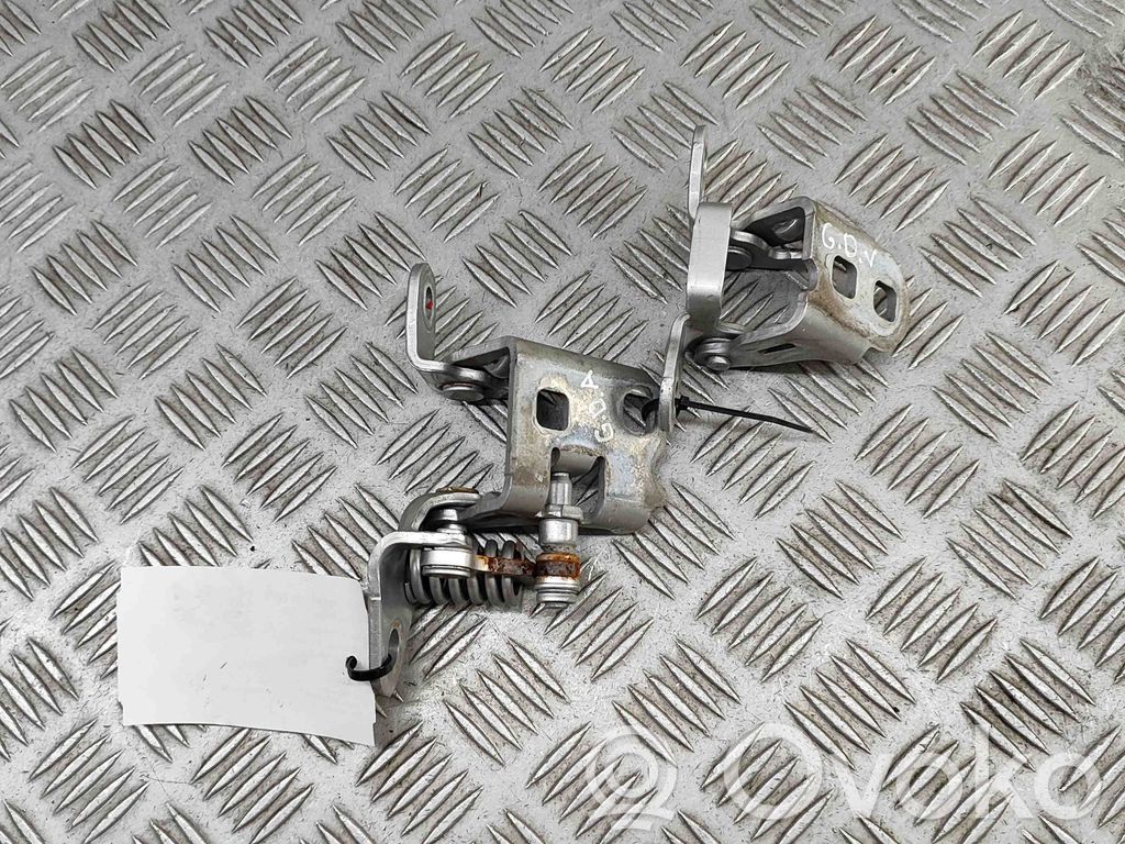 Dodge Nitro Rear door hinge set 