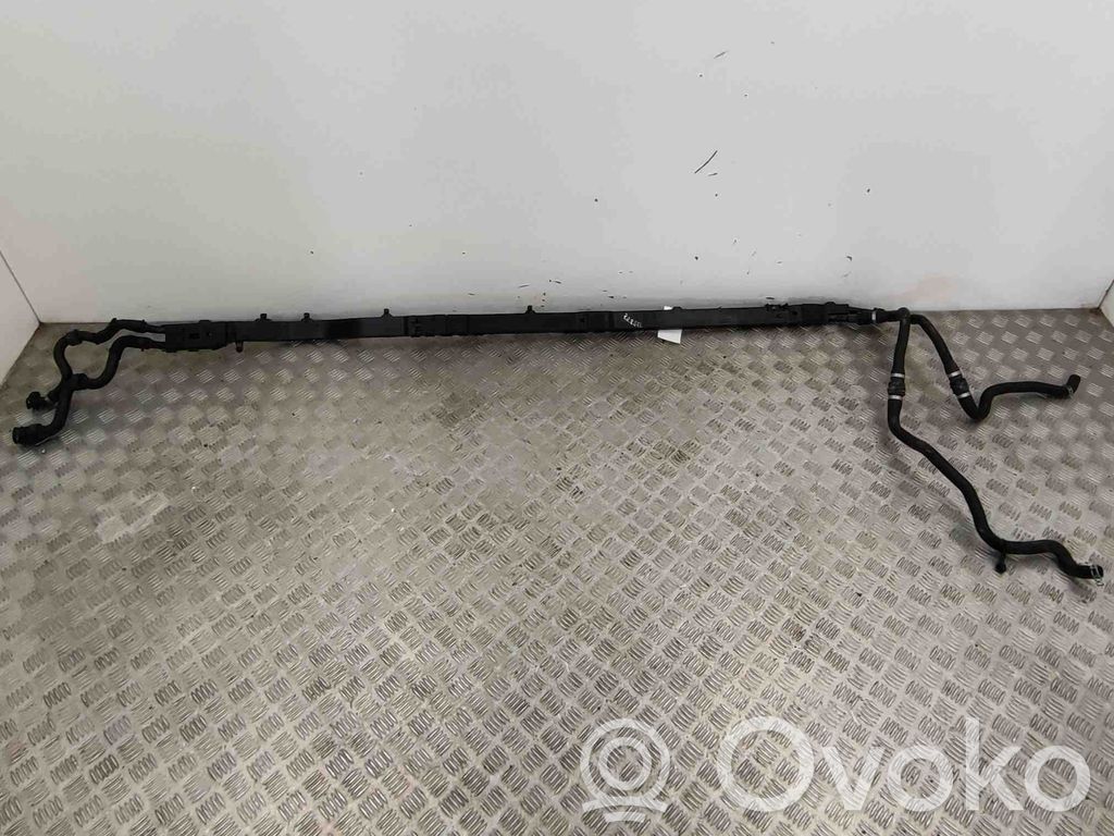 Volvo XC40 Tubo flessibile del liquido di raffreddamento del motore 