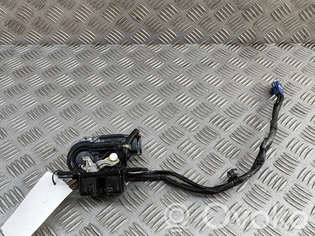 Toyota Prius (XW30) Takaluukun/tavaratilan lukon vastakappale 