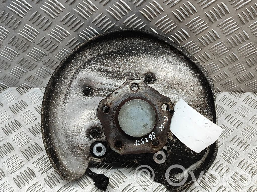 Audi A4 S4 B9 8W Cubo de rueda trasera 