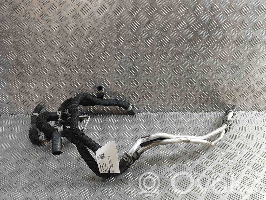 Engine coolant pipe/hose