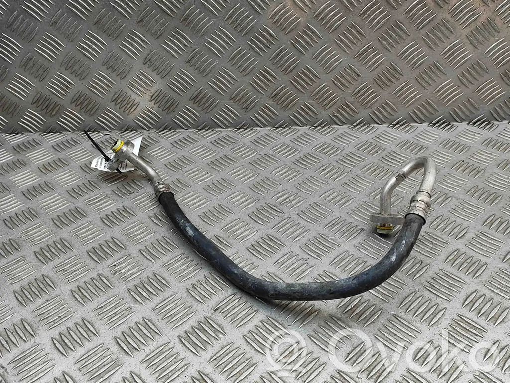 Volvo V60 Ilmastointilaitteen putki (A/C) 