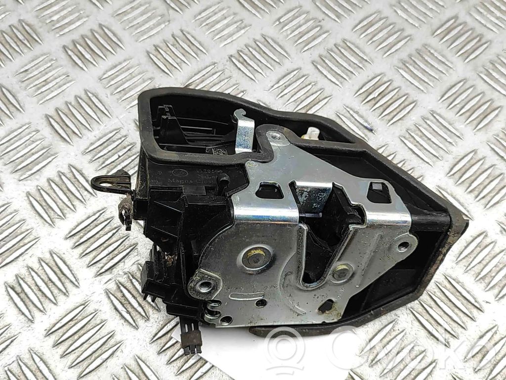 BMW X3 F25 Serratura portiera posteriore 