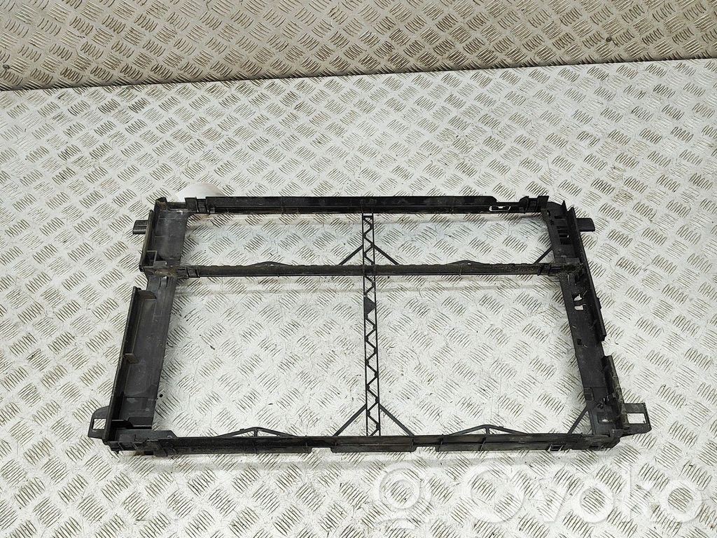 Mercedes-Benz CLS C218 X218 Staffa del pannello di supporto del radiatore