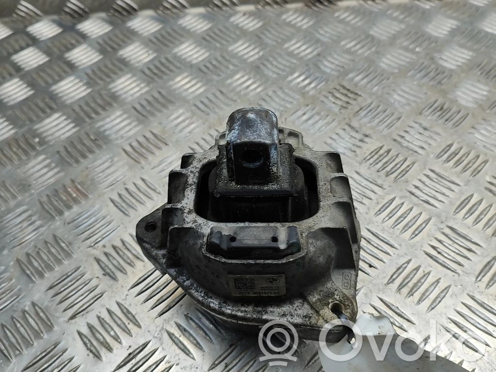 BMW 5 F10 F11 Supporto di montaggio del motore 