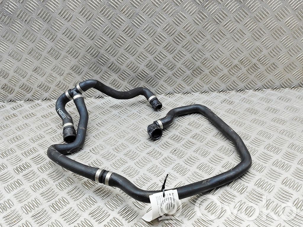 Mercedes-Benz C W205 Conductă/furtun lichid de răcire motor 