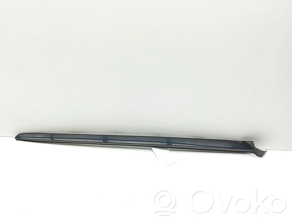 Peugeot 3008 II Rivestimento parabrezza
