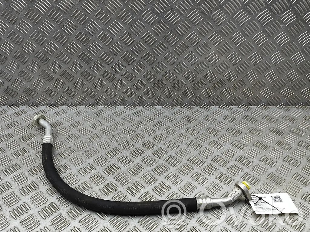 Volvo XC40 Ilmastointilaitteen putki (A/C) 