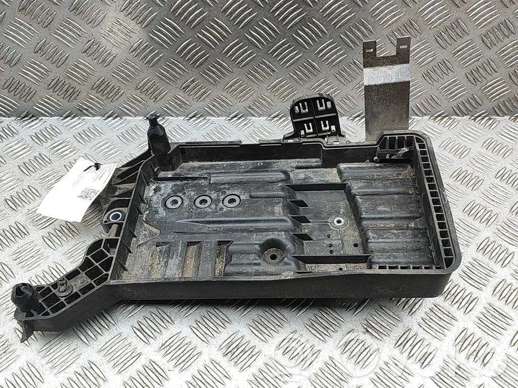 Skoda Kodiaq Battery box tray 