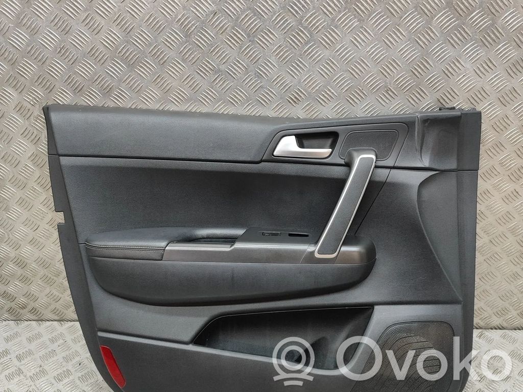 KIA Sportage Boczki / Poszycie drzwi przednich 