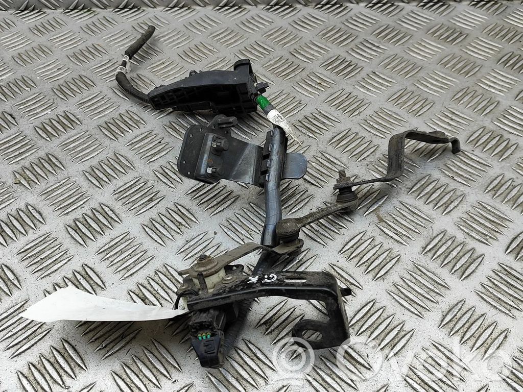 Toyota Camry VIII XV70  Rear air suspension level height sensor 