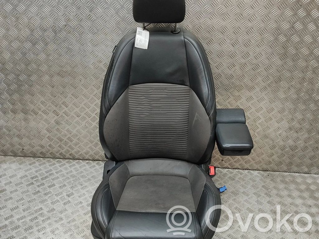 Alfa Romeo Giulietta Beifahrersitz 