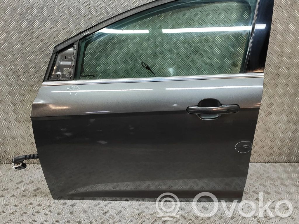 Ford Focus Дверь 