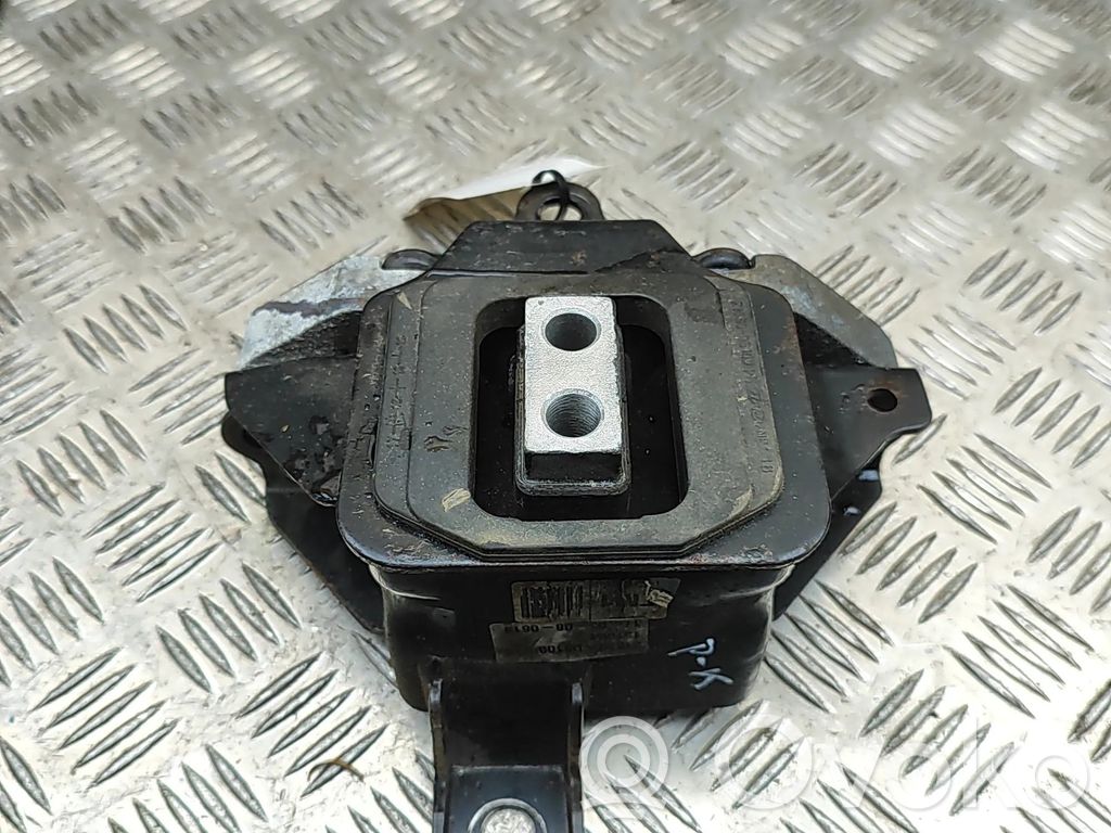 Hyundai Tucson TL Engine mount bracket 