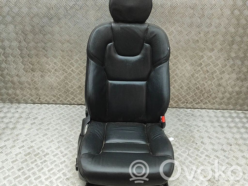 Volvo XC60 Etumatkustajan istuin 