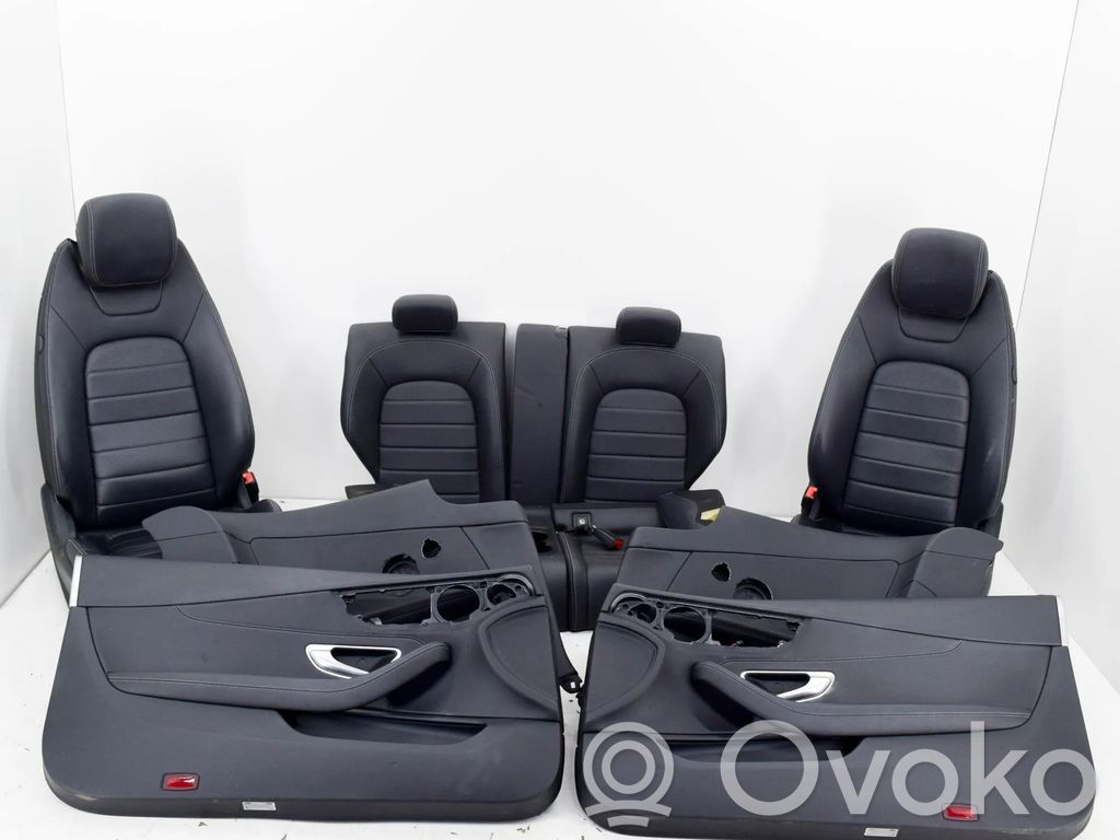 Mercedes-Benz C W205 Set de interior 