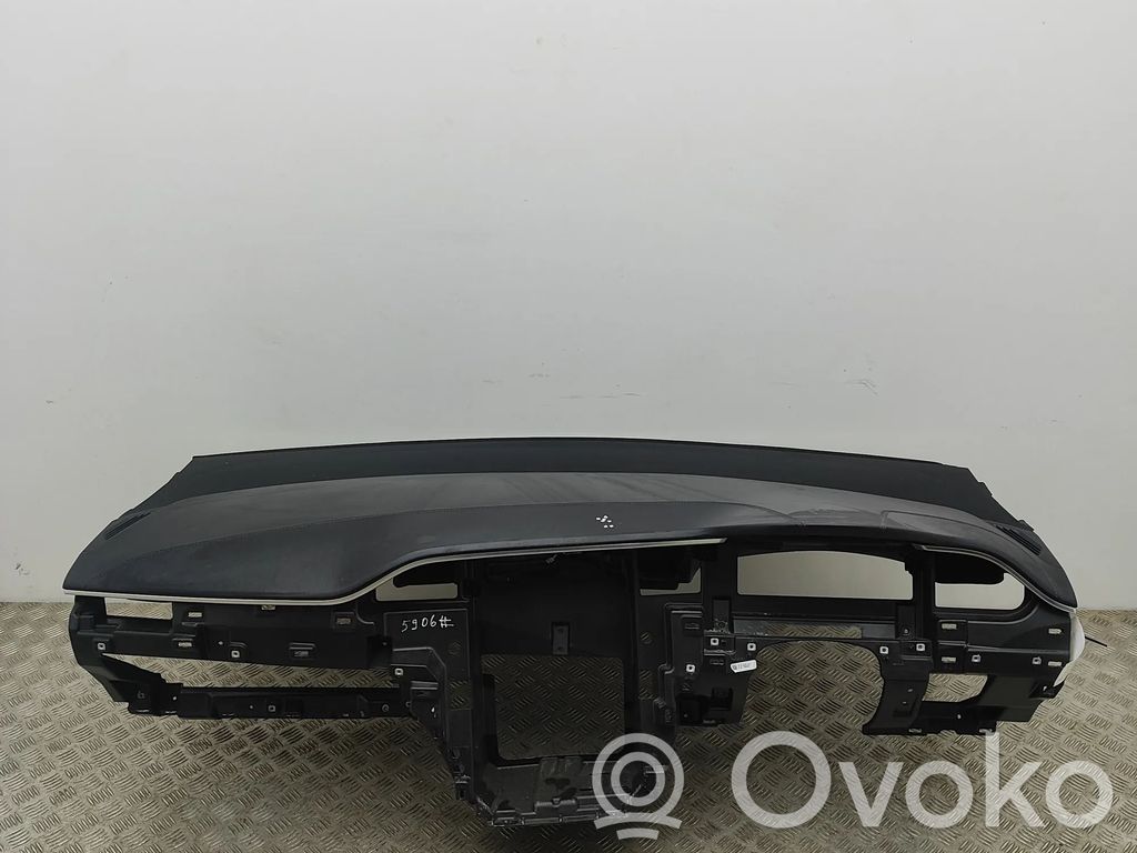 Tesla Model X Panelis 