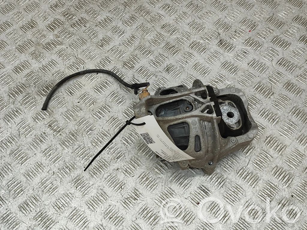 Audi A4 Allroad B9 Engine mount bracket 