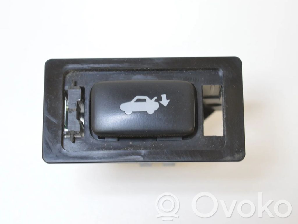 Lexus LS 460 - 600H A set of switches 