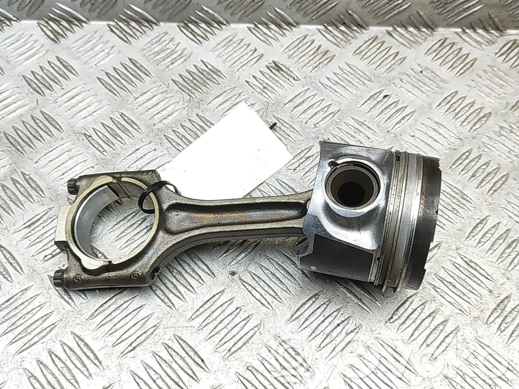 Volvo V70 Piston 