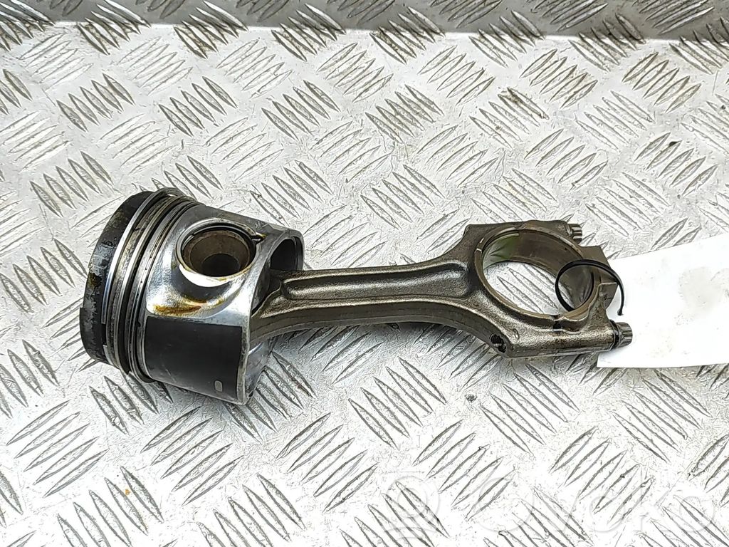 Volvo V70 Piston 