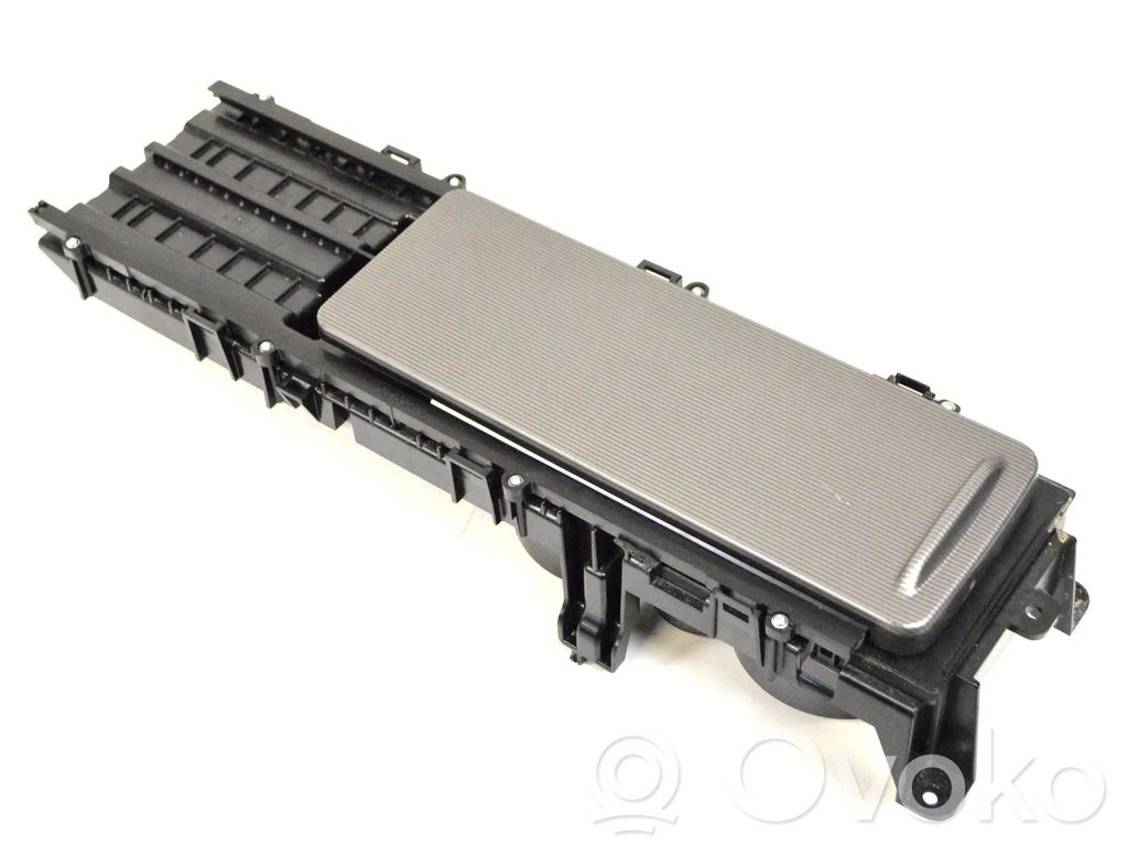 Land Rover Range Rover Sport L494 Uchwyt na kubek deski rozdzielczej 