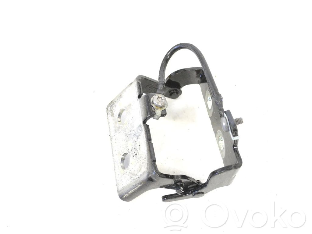 Jaguar E-Pace Tailgate/trunk/boot hinge 