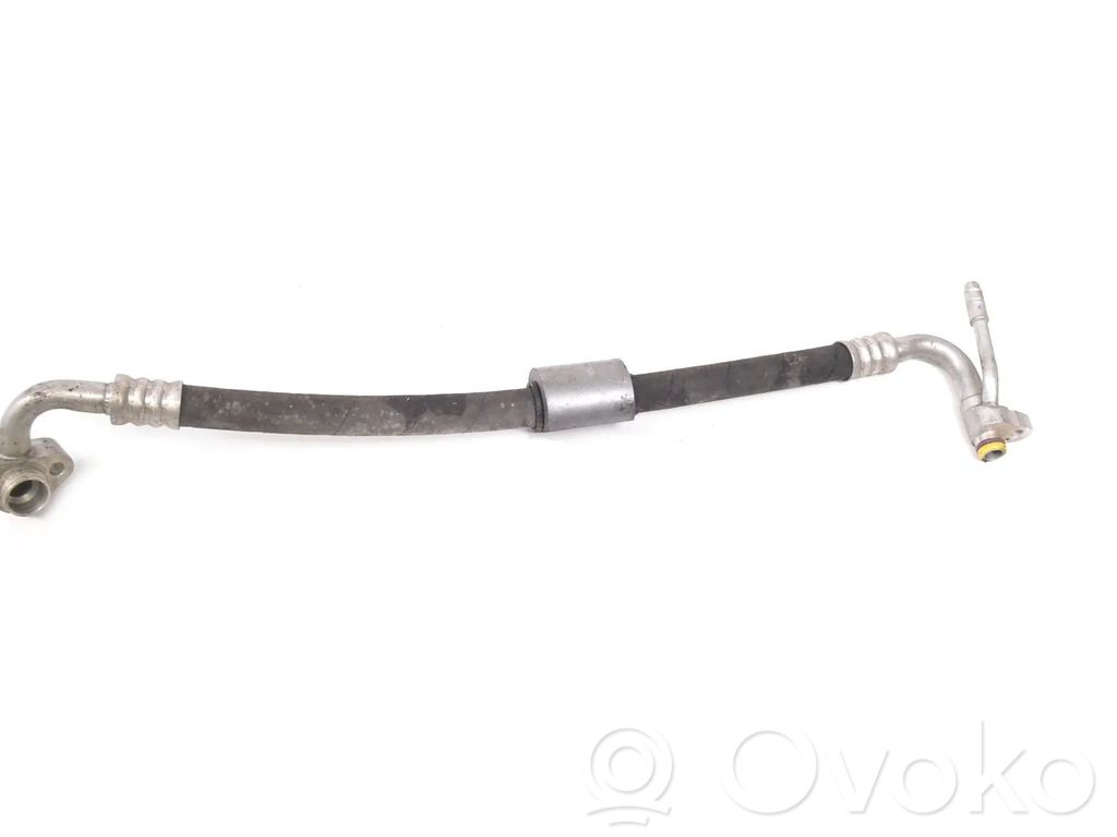 BMW 3 E92 E93 Ilmastointilaitteen putki (A/C) 