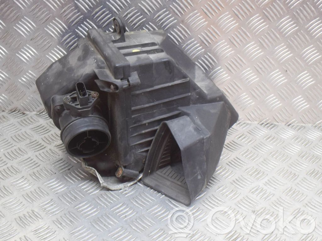 Obudowa filtra powietrza   3D0128601C,3D0128607C,0281002461,074906461B,3D0129620B