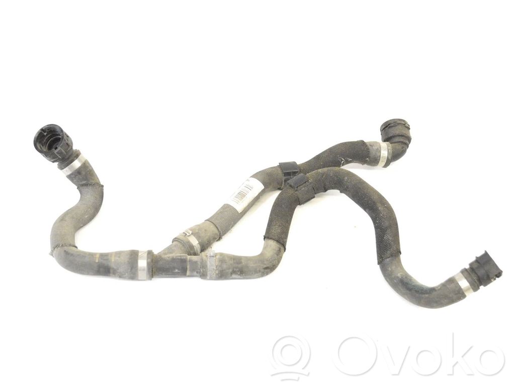 BMW 2 F22 F23 Conductă/furtun lichid de răcire motor 