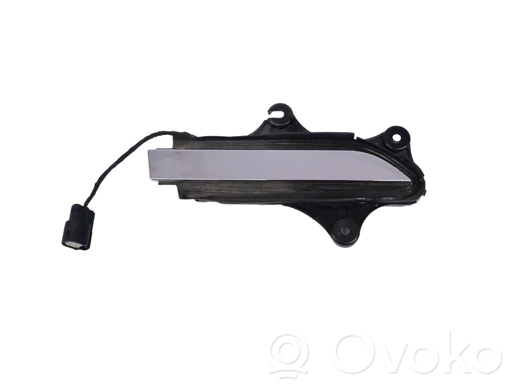Tesla Model X Manecilla externa puerta delantera 