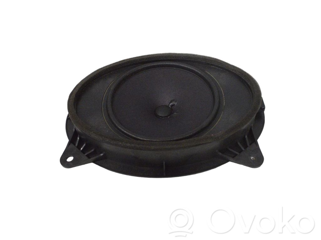 Subaru Outback (BS) Front door speaker 