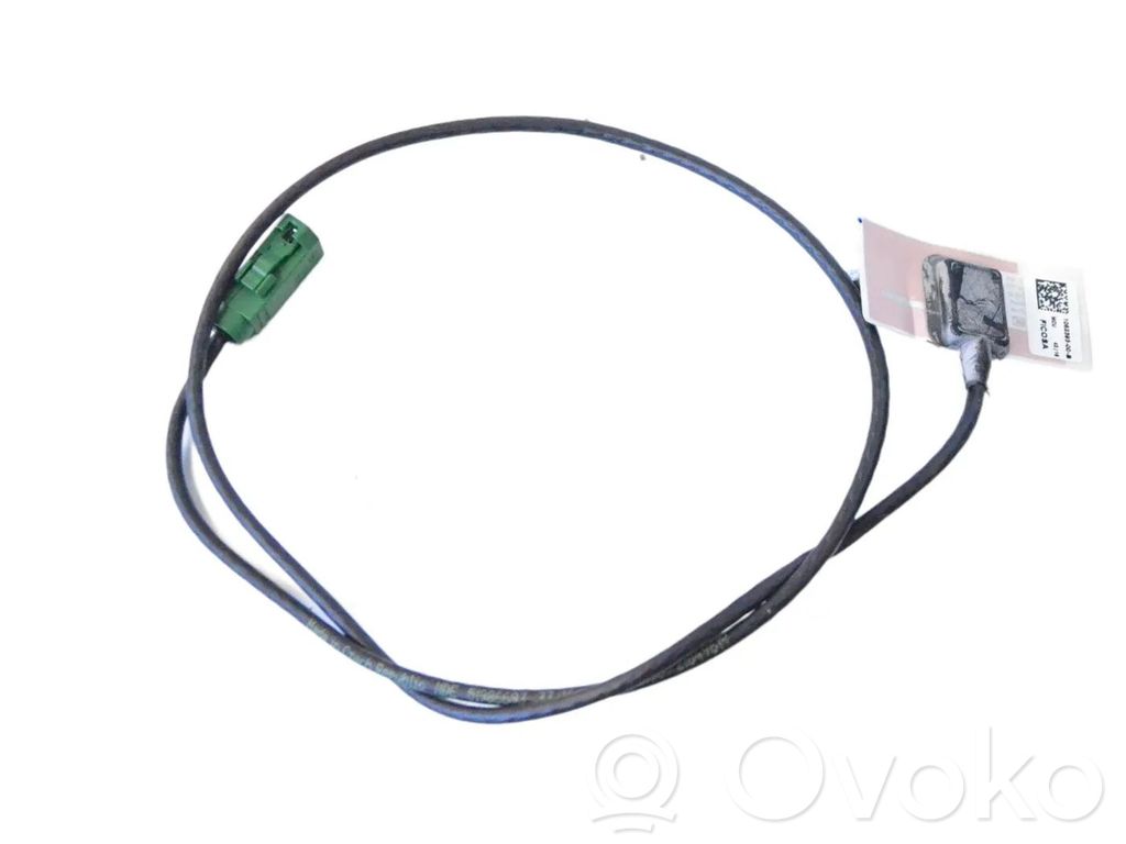 Tesla Model S GPS-pystyantenni 