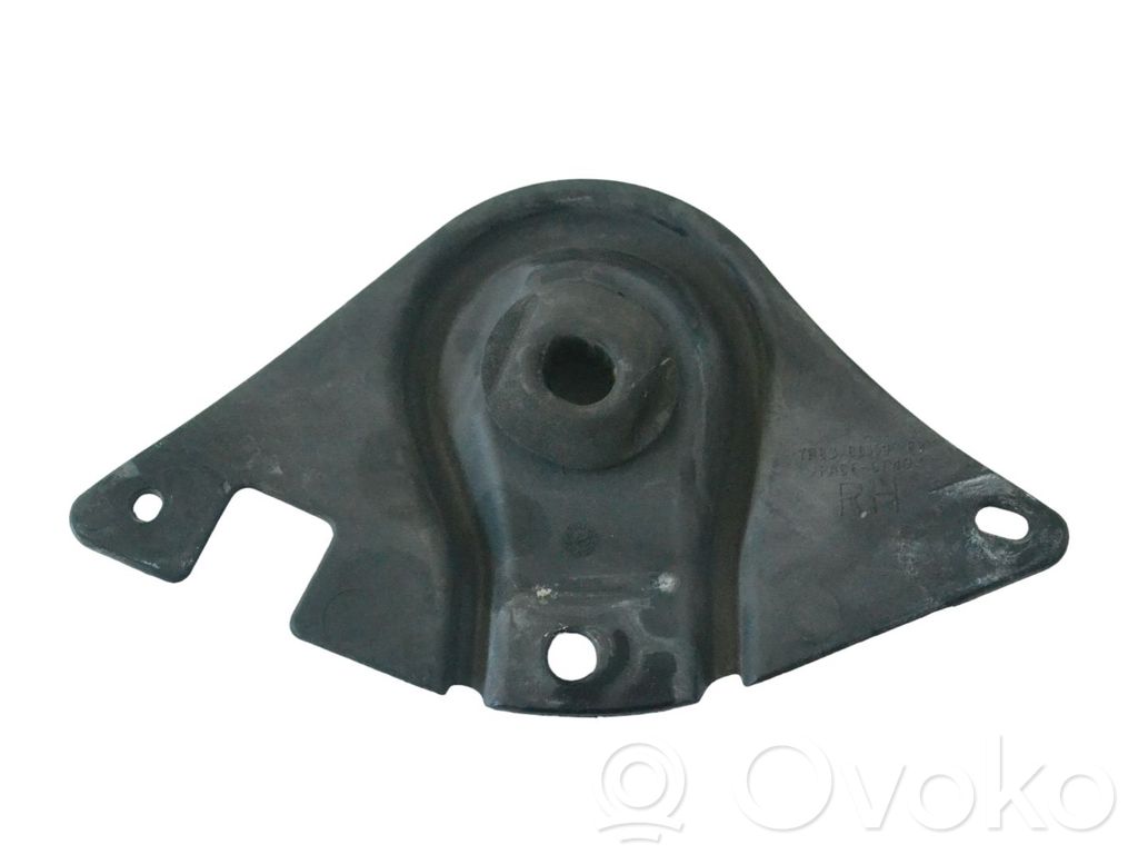 Jaguar S-Type Support, fixation radiateur 