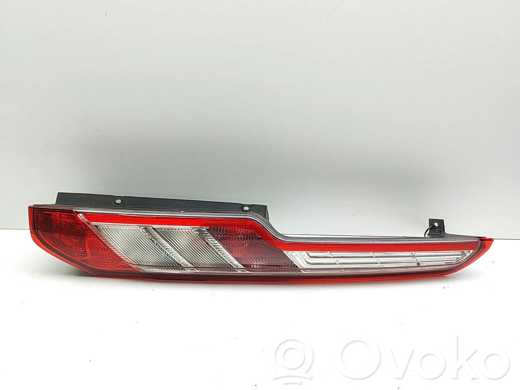 Luz trasera/de freno   BK2113404AG
