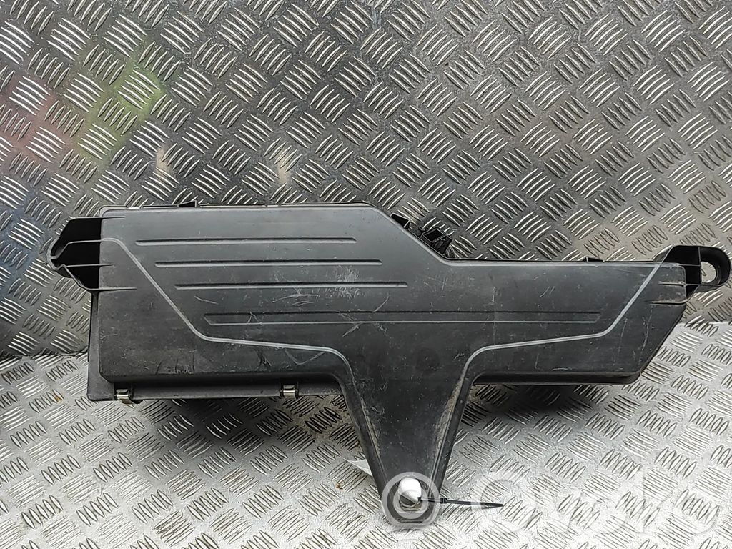 BMW 4 F32 F33 Obudowa filtra powietrza 