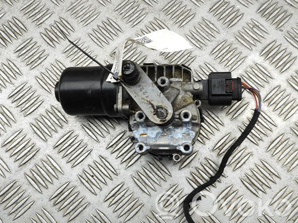 BMW X5 G05 Moteur d'essuie-glace 