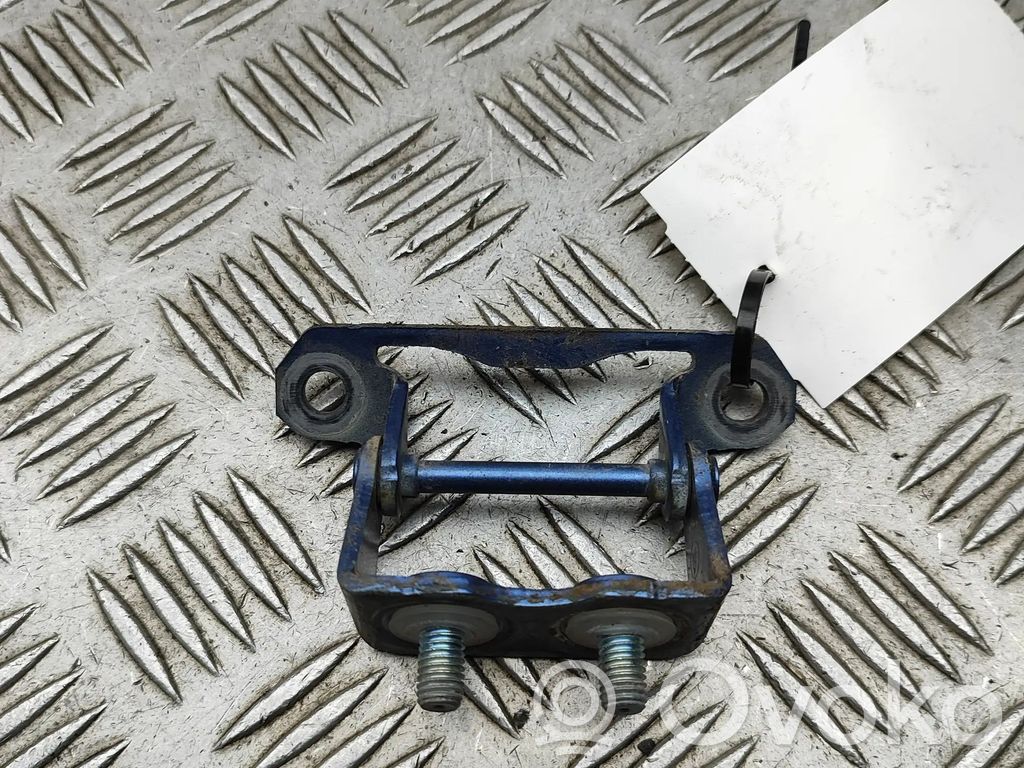 Subaru Forester SK Tailgate/trunk/boot hinge 