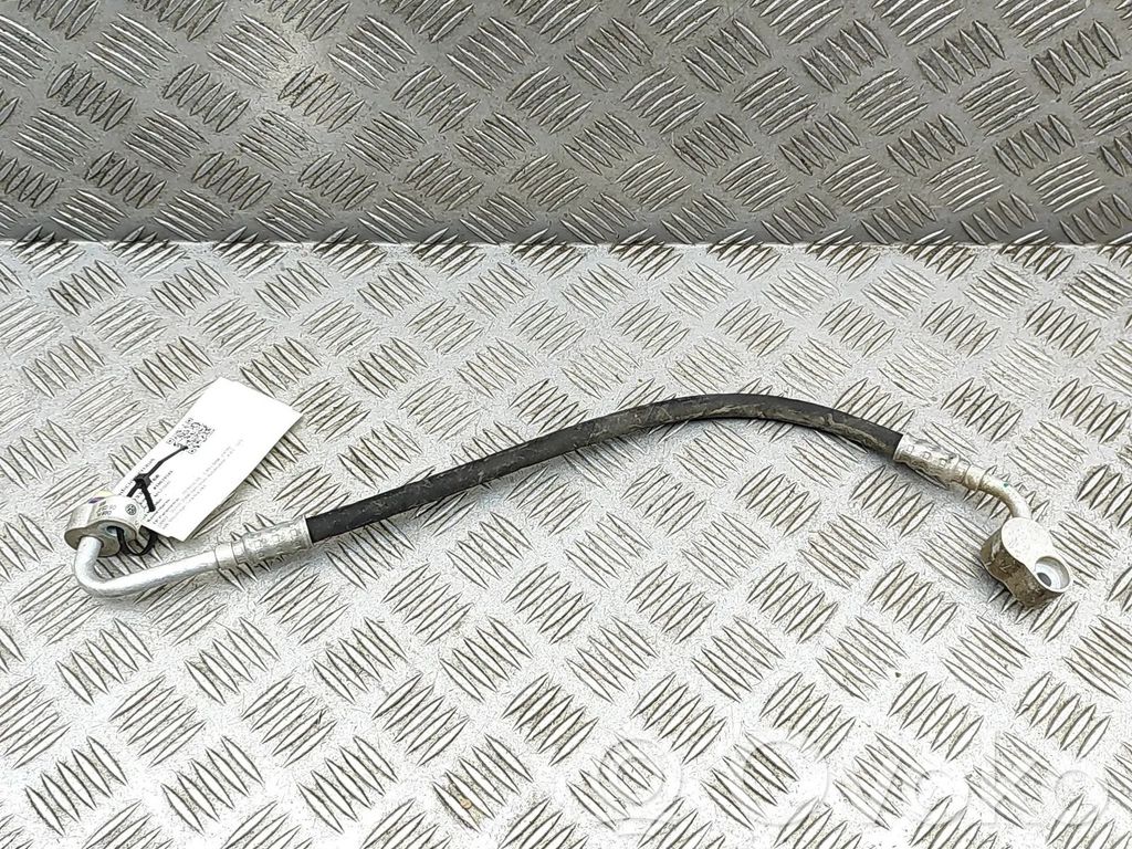 Ilmastointilaitteen putki (A/C)   7L0820739