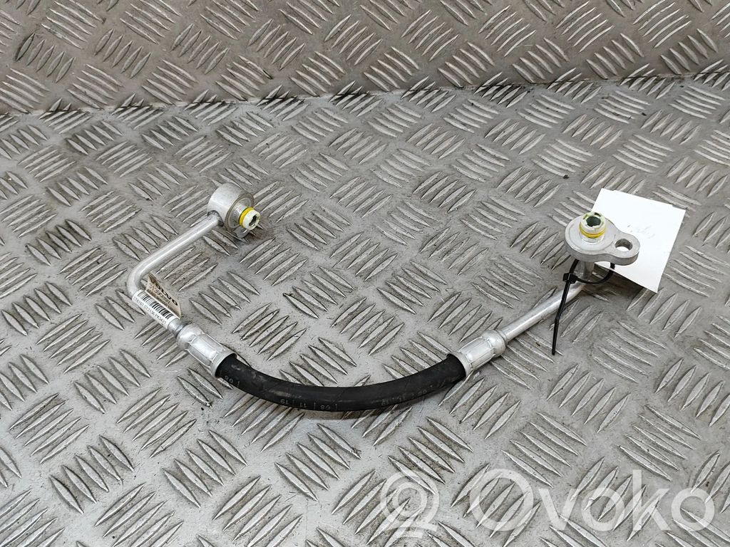 Ilmastointilaitteen putki (A/C)   31390897