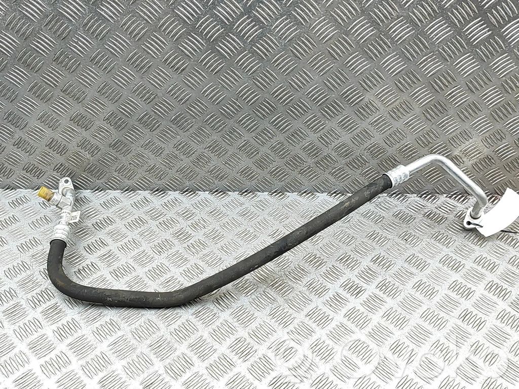BMW iX3 G08 Ilmastointilaitteen putki (A/C) 
