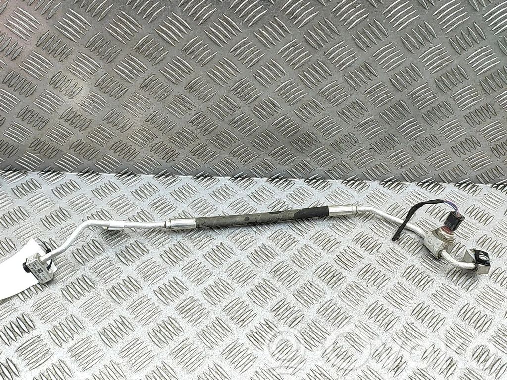 Skoda Enyaq iV Ilmastointilaitteen putki (A/C) 