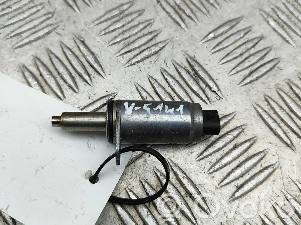 Electroválvula del turbo   06E103697Q