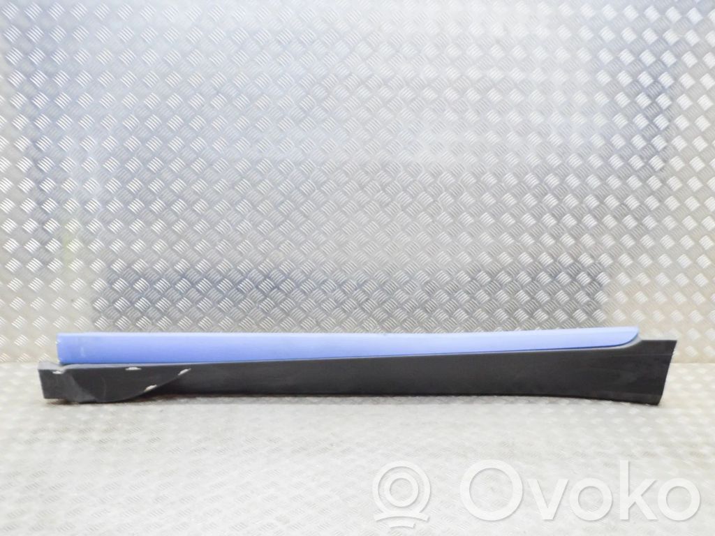 BMW i3 Slenkstis 