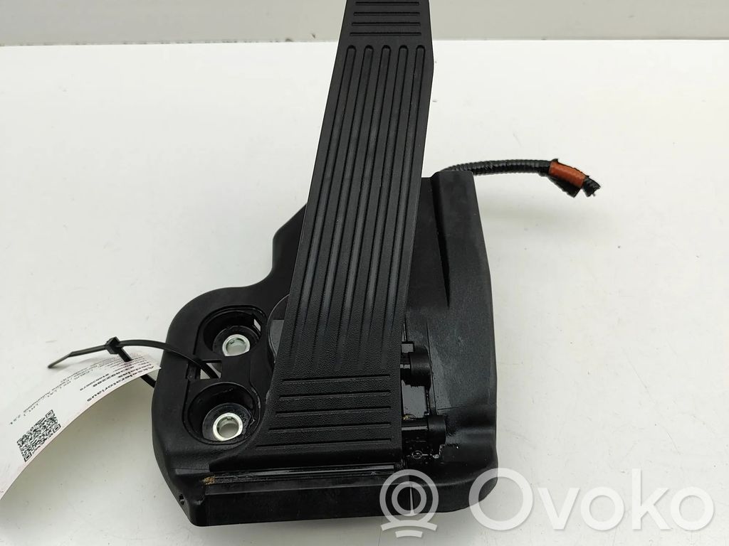 Lexus RX V Gaspedal 