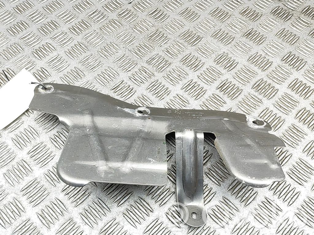 BMW X5 G05 Heat shield in engine bay 